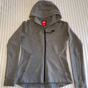 Nike Women's Gray Tech Fleece